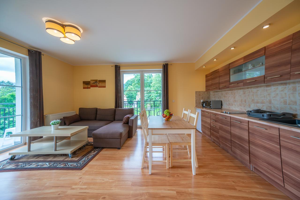 Rentplanet - Apartamenty Mickiewicza シクラルスカ・ポレンバ エクステリア 写真