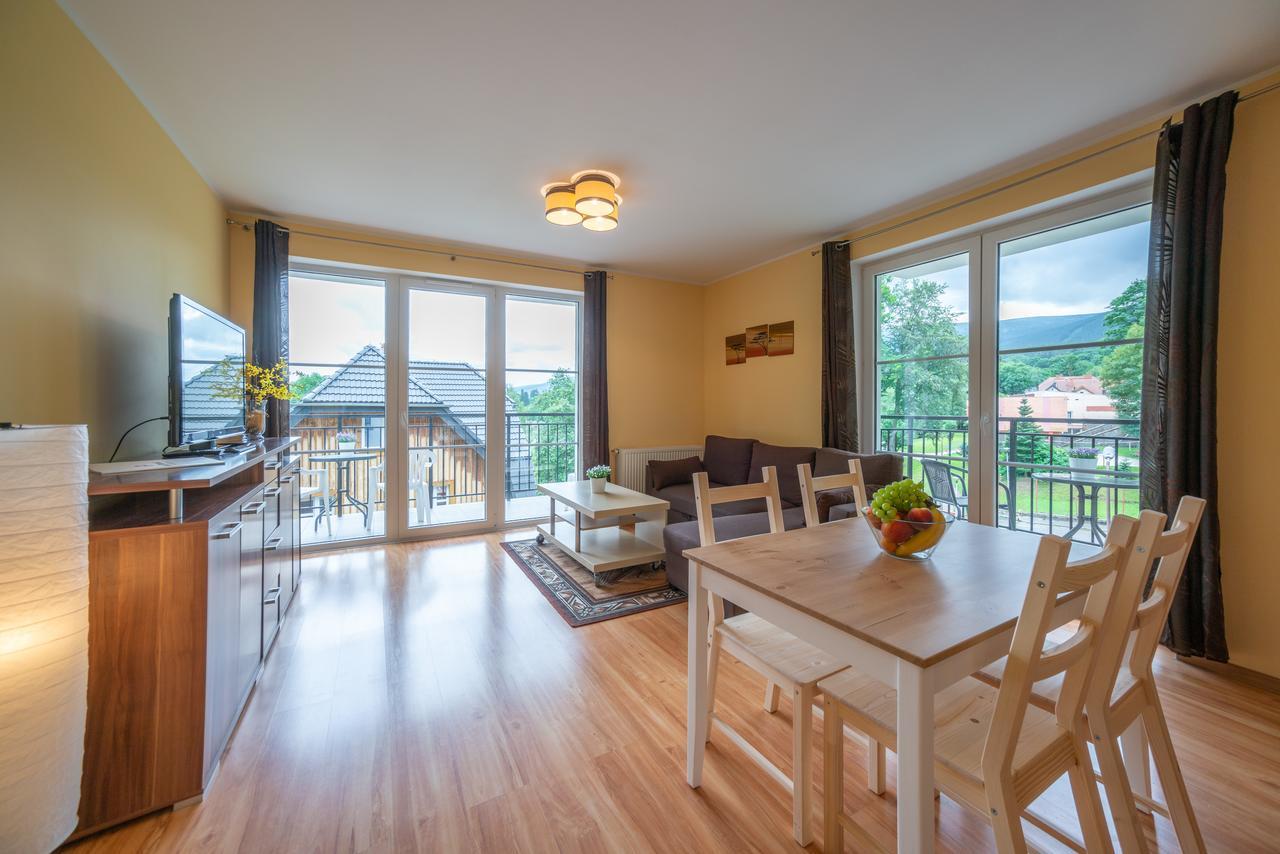 Rentplanet - Apartamenty Mickiewicza シクラルスカ・ポレンバ エクステリア 写真